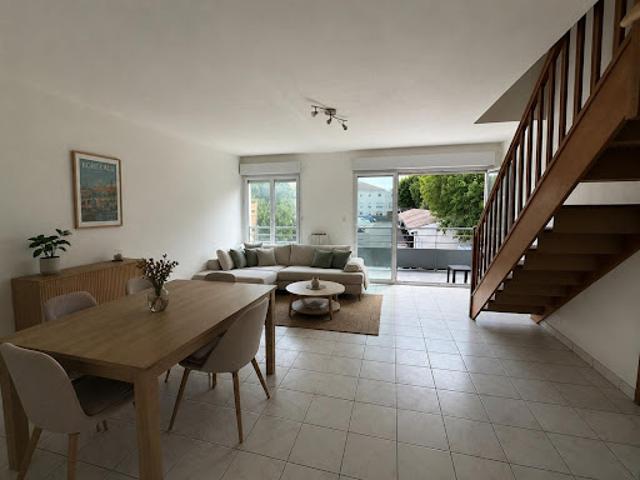 Vente Appartement 3 pièces 70 m2 Begles