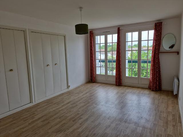 Vente Appartement 3 pièces 70 m2 La Roche Posay