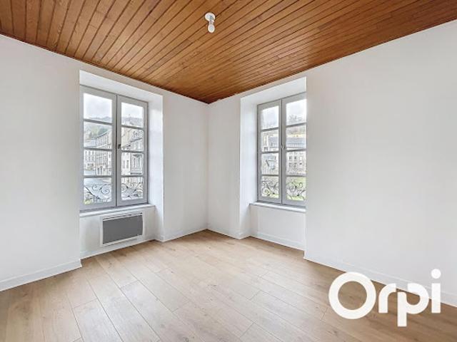 Vente Appartement 3 pièces 70 m2 Murat