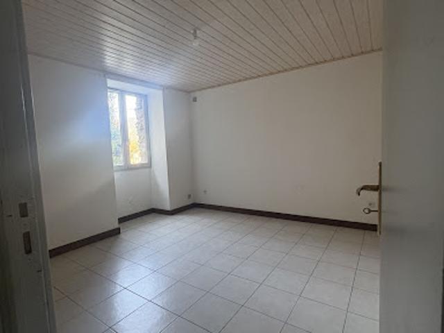 Vente Appartement 3 pièces 70 m2 Saint Etienne de Cuines