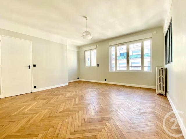 Vente Appartement 3 pièces 71.24 m2 Paris 7ème