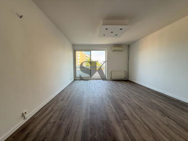 Vente Appartement 3 pièces 71 m2 Marseille 6ème