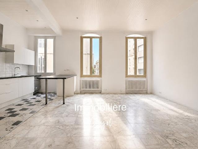 Vente Appartement 3 pièces 72.49 m2 Marseille 6ème