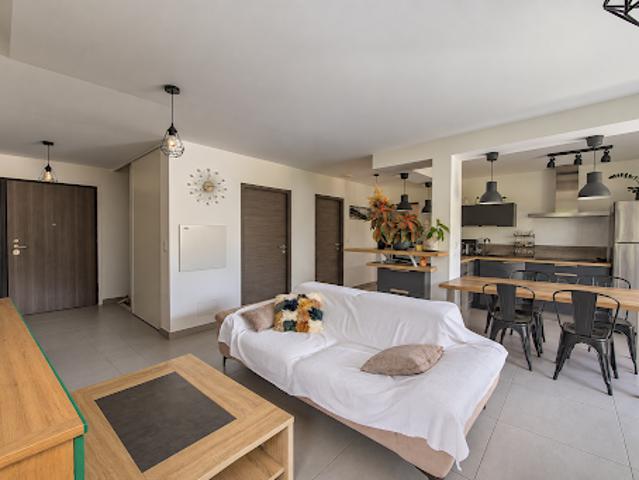 Vente Appartement 3 pièces 72.25 m2 Santa Maria di Lota