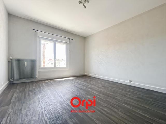 Vente Appartement 3 pièces 72.39 m2 Montluçon