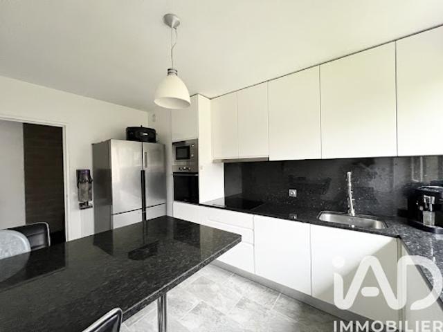 Vente Appartement 3 pièces 72 m2 Elancourt