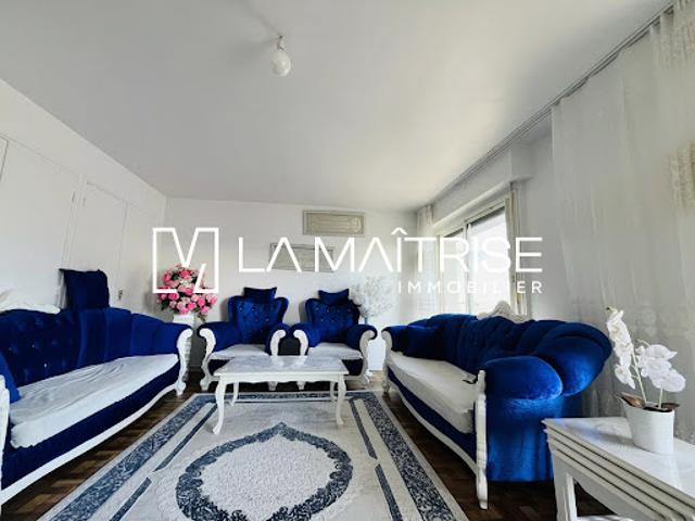 Vente Appartement 3 pièces 77.01 m2 Marseille 5ème