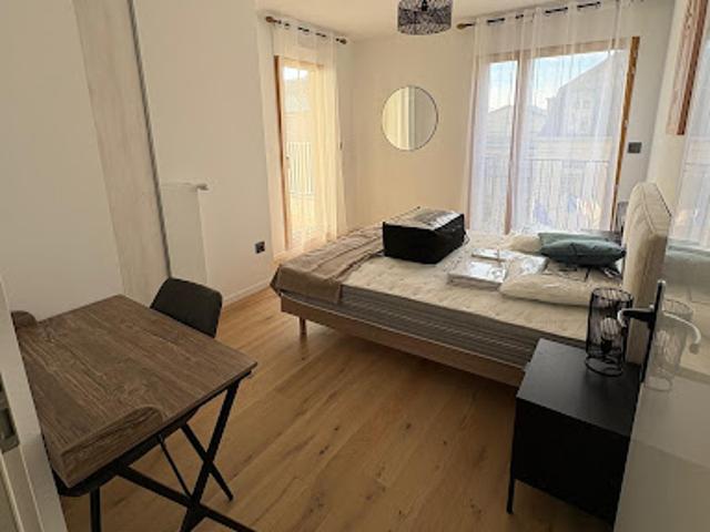 Vente Appartement 3 pièces 77 m2 Vanves