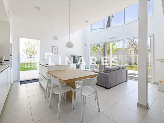 Vente Appartement 3 pièces 77 m2 Marseille 8ème