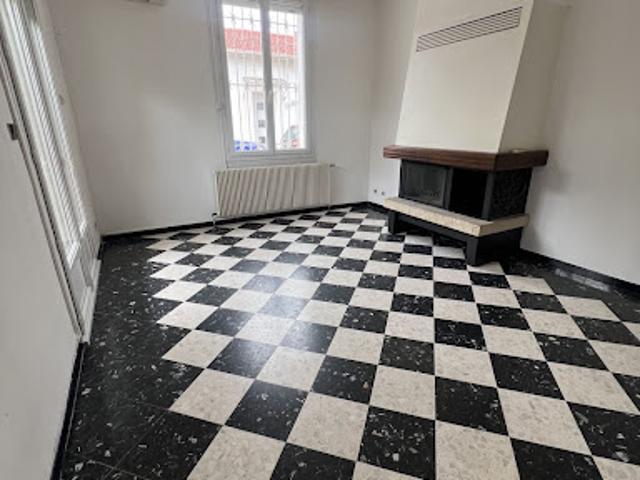 Vente Appartement 3 pièces 77 m2 Nimes