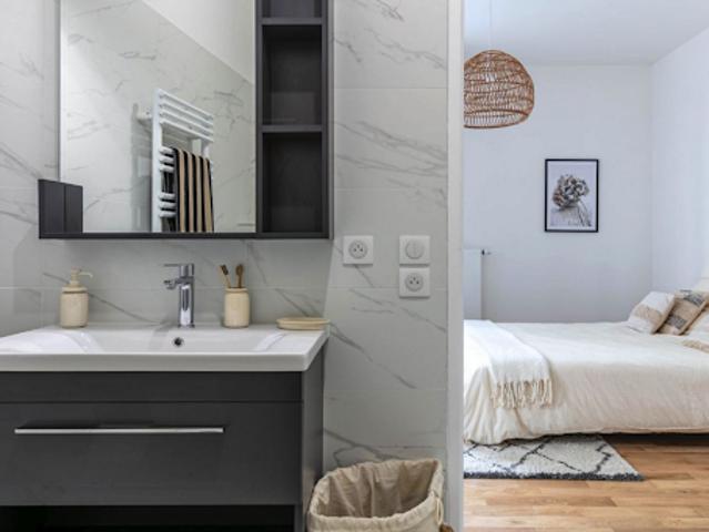 Vente Appartement 3 pièces 77 m2 Paris 20ème