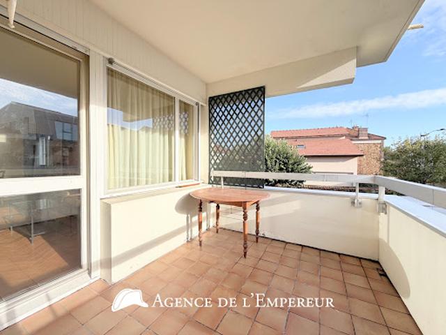 Vente Appartement 3 pièces 74.66 m2 Rueil Malmaison