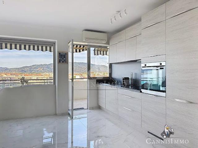 Vente Appartement 3 pièces 74.75 m2 Cannes la bocca