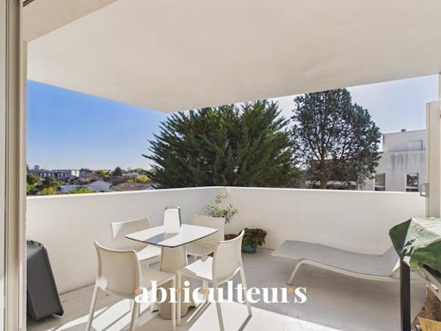 Vente Appartement 3 pièces 75 m2 Bordeaux