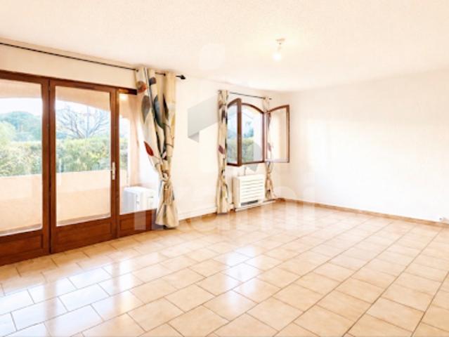 Vente Appartement 3 pièces 75 m2 Hyeres