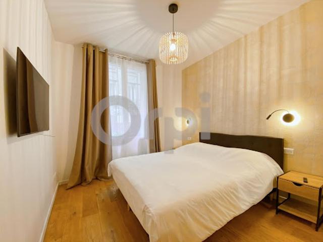 Vente Appartement 3 pièces 75.65 m2 Paris 20ème