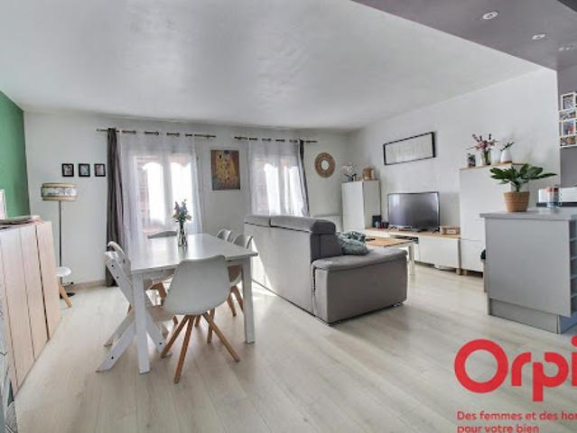 Vente Appartement 3 pièces 76.38 m2 Montigny le Bretonneux