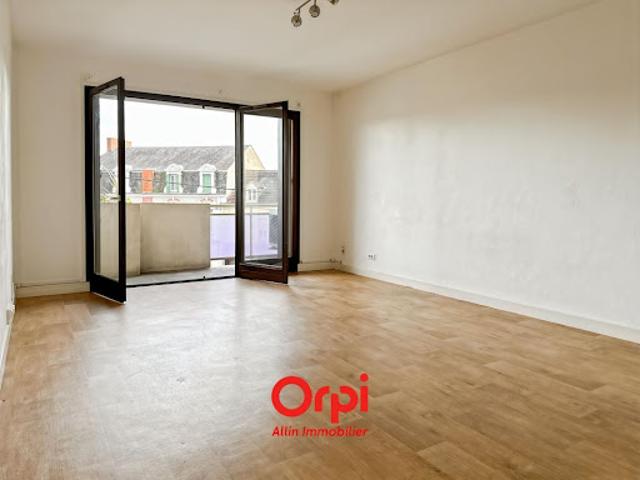 Vente Appartement 3 pièces 76 m2 Montluçon