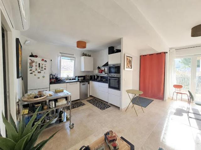 Vente Appartement 4 pièces 78 m2 Eyguières