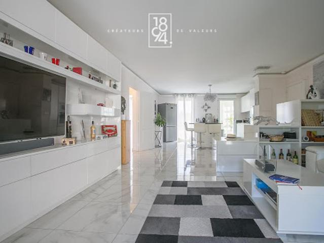 Vente Appartement 3 pièces 79.53 m2 Marseille 8ème
