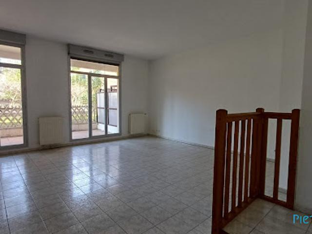 Vente Appartement 3 pièces 79 m2 Lyon 4ème