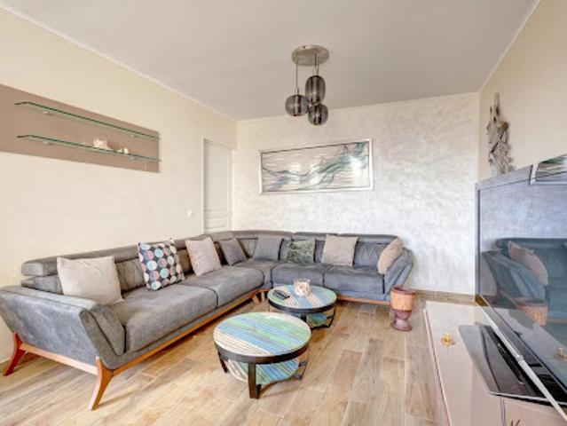 Vente Appartement 3 pièces 79 m2 Lyon 8ème