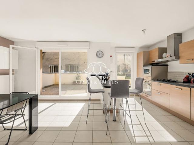 Vente Appartement 3 pièces 81 m2 Vienne