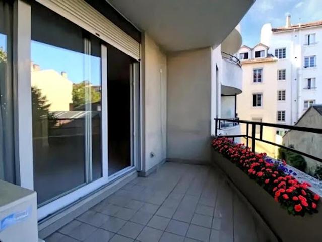 Vente Appartement 3 pièces 82 m2 Lyon 8ème