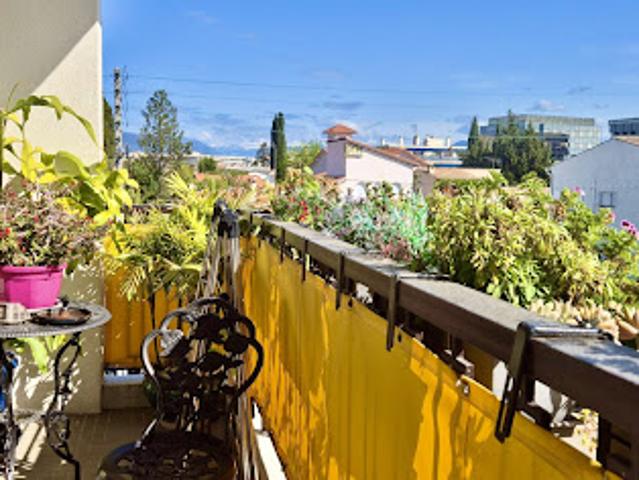 Vente Appartement 3 pièces 82 m2 Saint Laurent du Var