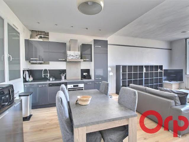 Vente Appartement 3 pièces 88 m2 Marseille 7ème