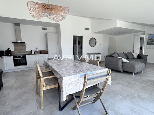 Vente Appartement 3 pièces 88 m2 Saint Cyr sur Mer
