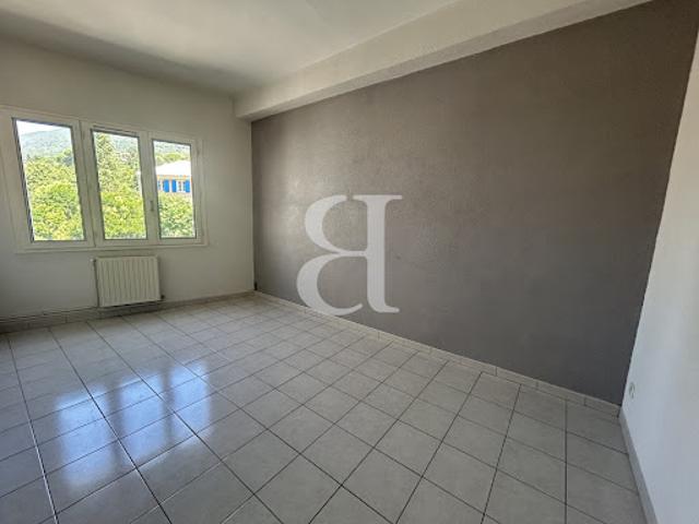 Vente Appartement 3 pièces 96 m2 Nyons