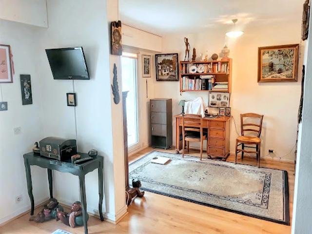 Vente Appartement 3 pièces 104 m2 Marseille 8ème