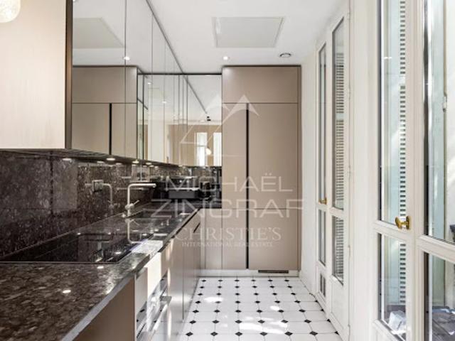 Vente Appartement 3 pièces 110.7 m2 Nice