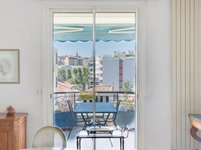 Vente Appartement 3 pièces 110 m2 Marseille 8ème