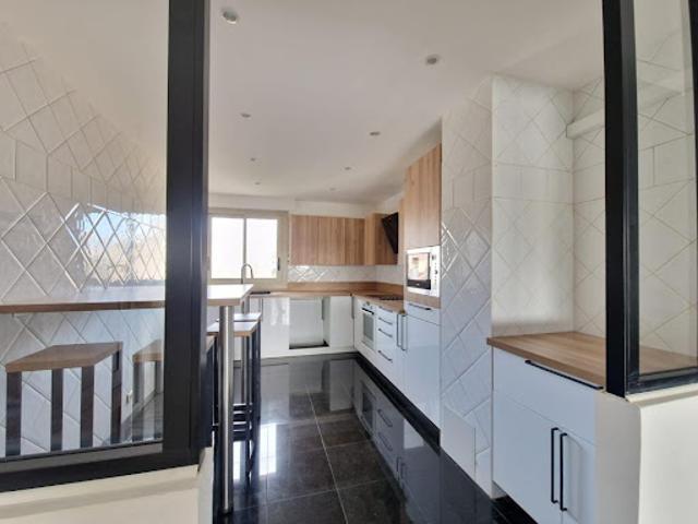 Vente Appartement 3 pièces 112.62 m2 Marseille 8ème