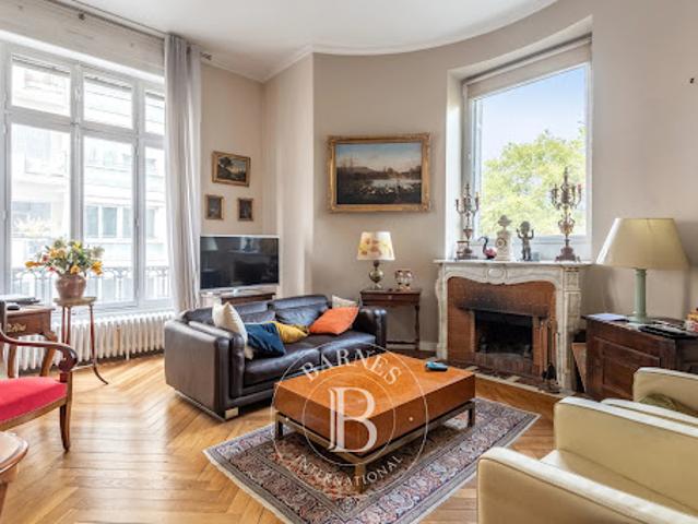 Vente Appartement 4 pièces 137.97 m2 Lyon 6ème