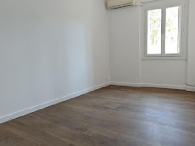 Vente Appartement 3 pièces 33 m2 Nimes