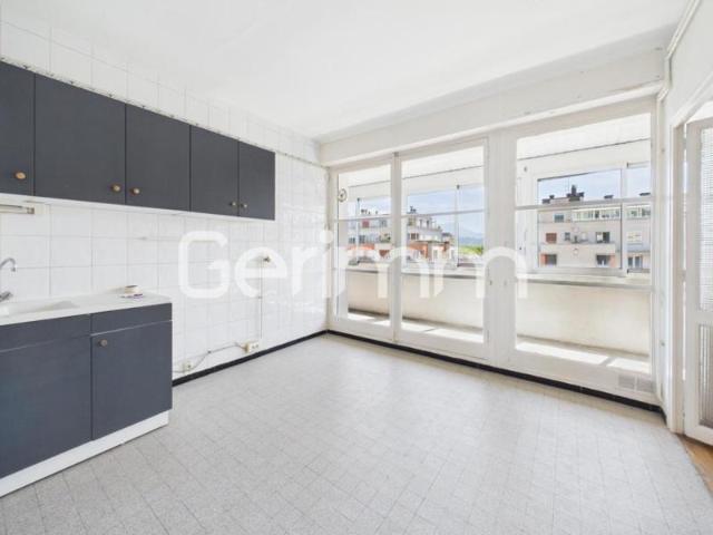 Vente Appartement 3 pièces + cuisine 74,75 m² 129 500