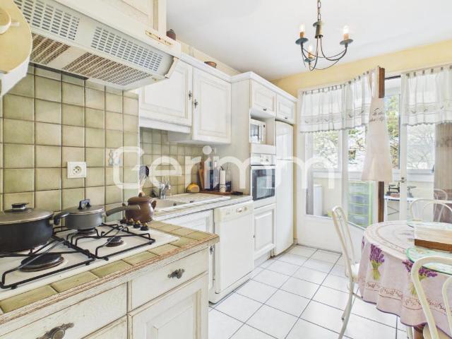 Vente Appartement 3 pièces + cuisine 81,76 m² 132 000 €