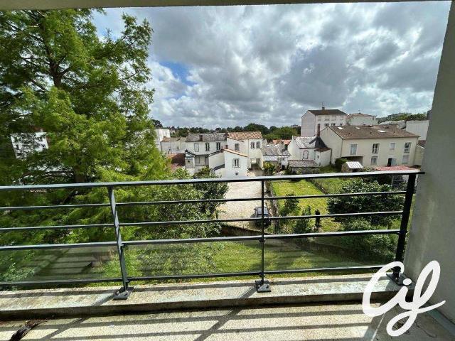 Vente appartement 3 pièces La Roche Sur Yon Centre Ville 85