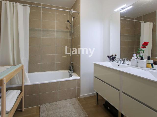 Vente appartement 3 pièces La Roche Sur Yon Zi Sud 85