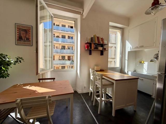 Vente Appartement T3/T4 77 m² Marseille 1er – Quartier Longchamp Charmant 3 Fenêtres Marseillais