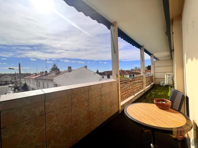 Vente appartement T4 balcons et garage Agen 89m² Agen
