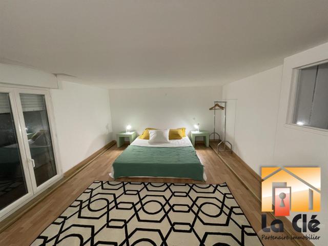 Vente appartement type loft avec stationnement, Agen hyperce. 145m² Agen