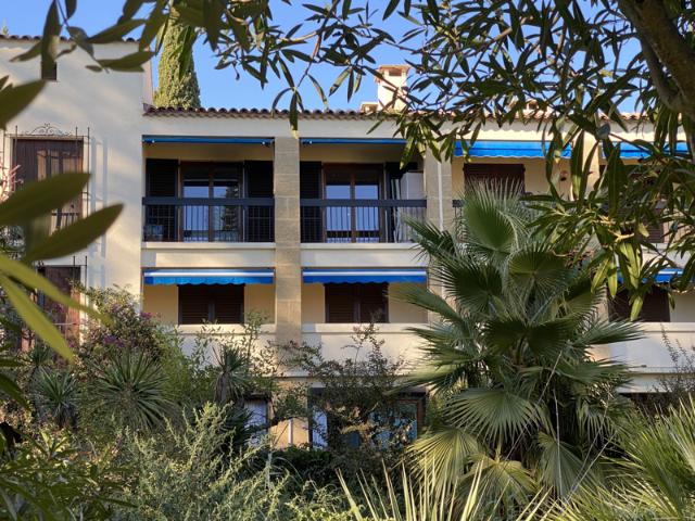 Vente appartement à Cavalière 300 m de la plage