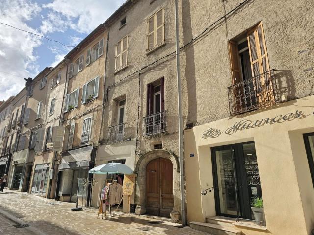 Vente appartement de caractère 3 Pièce s 86m² Brignoles