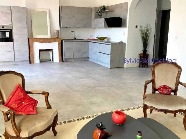 HYERES Centre T5'exceptionavec balcon et parking