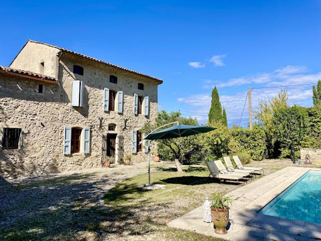 Vente Bastide 6 pièces 252 m2 Dauphin