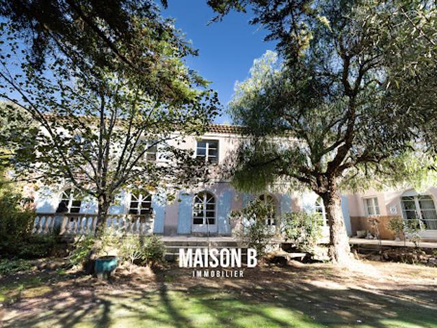 Vente Bastide 7 pièces 274.4 m2 Saint raphael